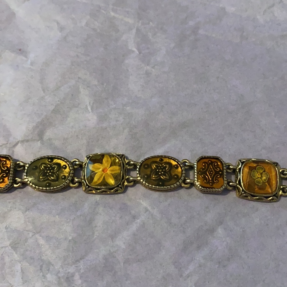 5/$30 Vintage Bracelet - Picture 3 of 8